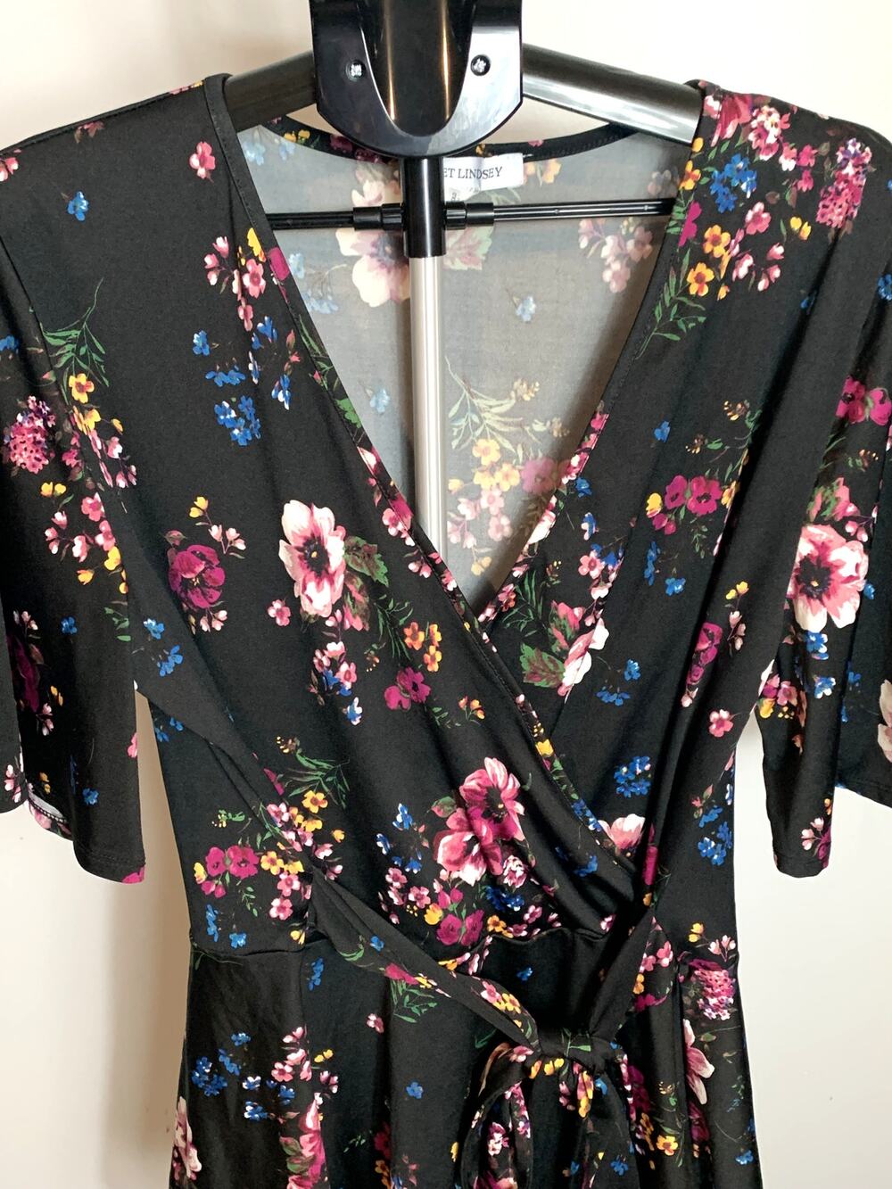 Sweet Lindsey 1X Black Floral V-Neck Blouse Top
